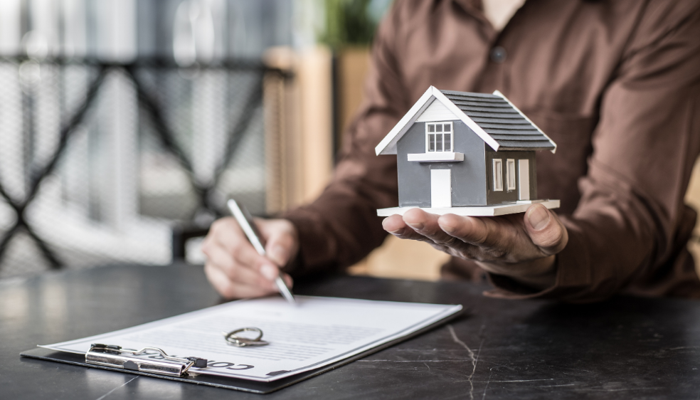 Bloomington Roofing pre-purchase / real estate inspection services - Bloomington